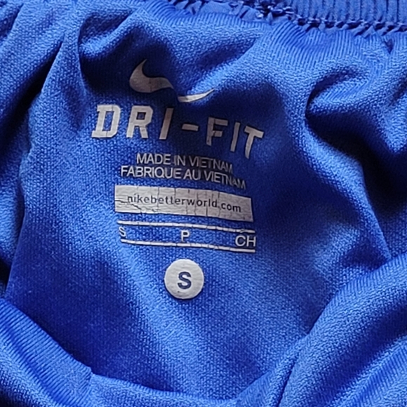 Nike running dri-fit shorts kids small @A8 - Picture 4 of 4